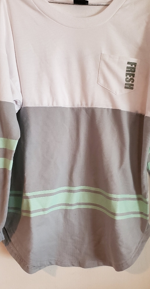 White sweat shirt